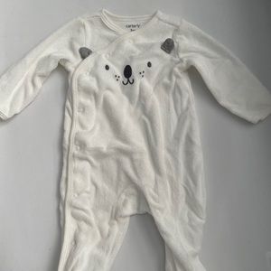 Carter’s 3M long sleeve footie. Never worn